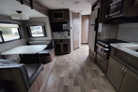 HillwoodCampingPark Rv Rentals