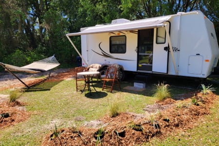 Country living tiny home on wheels, everything you need to relax and enjoy!