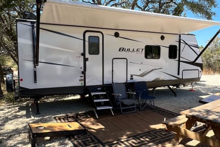 We deliver and setup! 2022 Keystone Bullet, Sleeps 6!