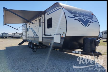 Big family pet friend travel trailer!