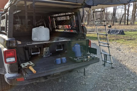 Rooftop tent - works with most racks and rails