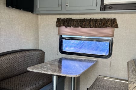 RV Rental des-moines,Iowa-(IA)