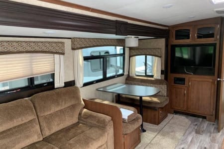 EmarLakesProvincialPark Rv Rentals