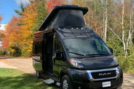 FAMILY FRIENDLY ***NEW 2021 Roadtrek Zion Slumber LUNA