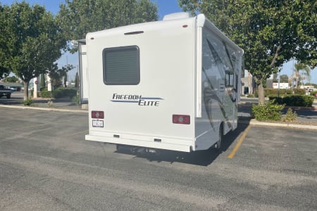 RV Rental bakersfield,California-(CA)