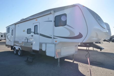 2014 Crossroads RV Zinger *DELIVERY ONLY*