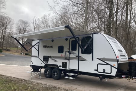 2022 Winnebago Micro Minnie 2306BHS Sleeps 6!