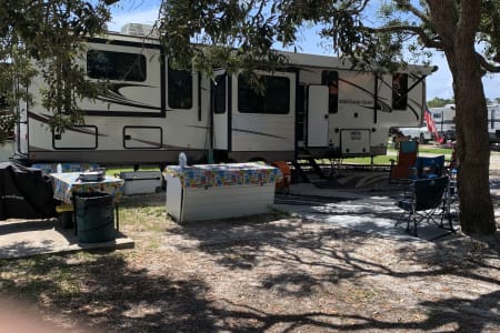 Beautiful Rear Living Fifth Wheel