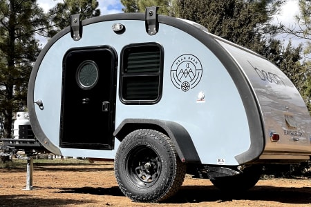 2022 Bean Teardrop Trailer. Fridge, Queen Bed, Water, Stove.