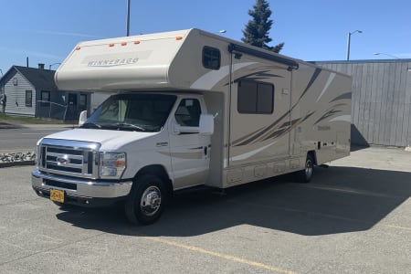 Anchorage AK HEISENBERG - 2016 Winnebago Minnie Winnie 31H Bunkhouse
