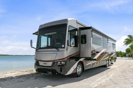 2022  Newmar Ventana Motorhomes