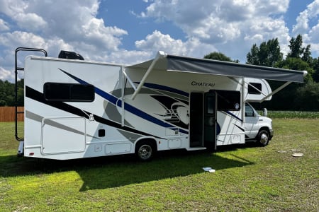 2022 Thor Chateau 31EV