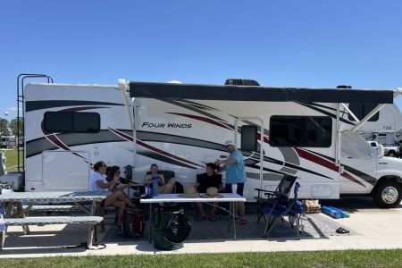 BBFAM RV Rentals 2021 Thor Four Winds