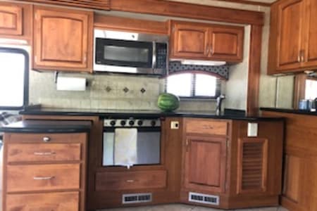 RV Rental detroit,Michigan-(MI)