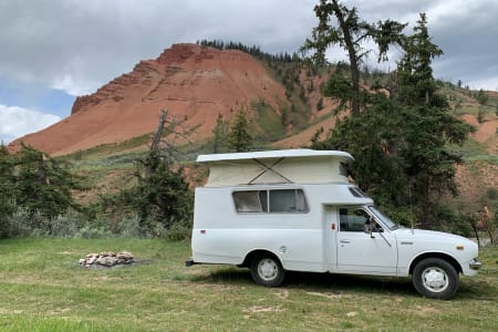 25+ MPG - The Nook Pop-Top Toyota Chinook