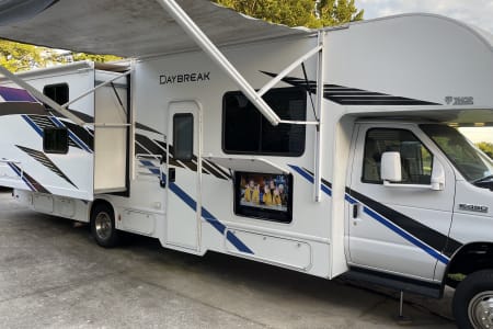 THOMPSONS STATIONRV rentals