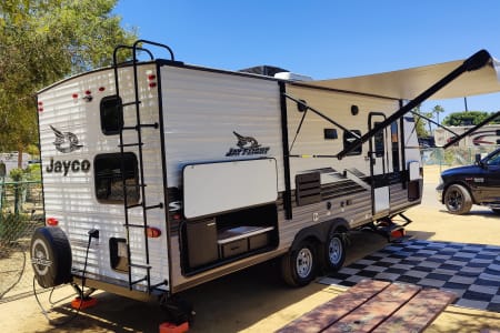 RV Rental riverside,California-(CA)