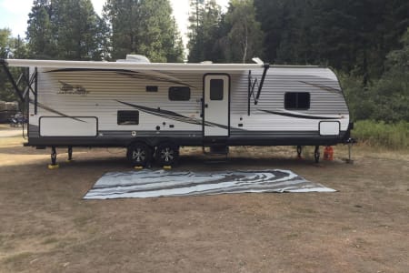 2019 Jayco Jay Flight 29ft double bunk 2 bathrooms