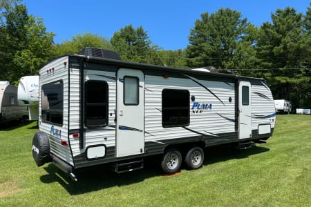 LakeChampagneCampground Rv Rentals