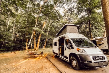 Off-Grid Camper Van - Family Friendly - 2022 Winnebago Solis - Class B