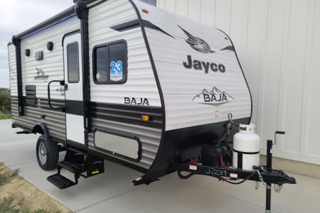 2022 Jayco brand new camper. Sleeps 5 to 6 people