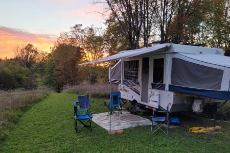 Jayco Tent Trailer - Sleeps 7 - Rooftop AC