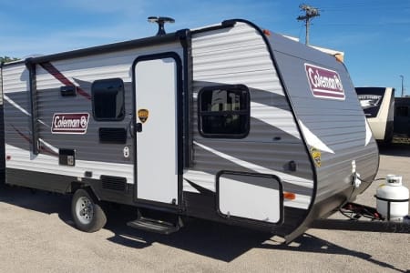 Sesekinika ON 2017 Coleman 17F - Bravo