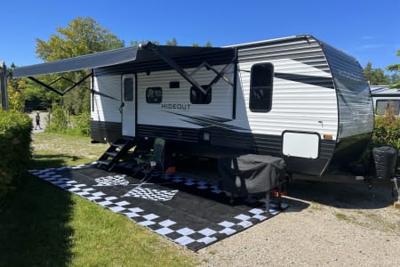 “Camp Dogg’n It” 2021 Keystone RV Hideout