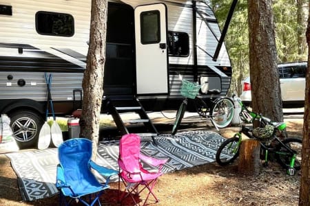 Beautiful light weight trailer with bunks!