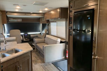 RV Rental bakersfield,California-(CA)