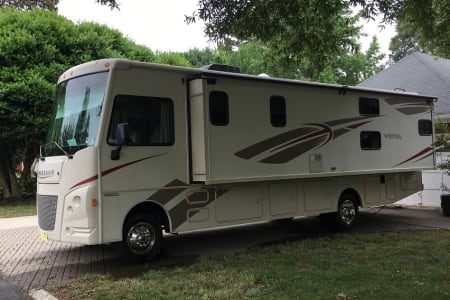 2017 Winnebago Vista