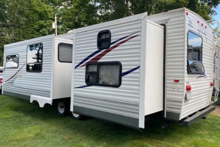 Super Nice 32’ Camper #2 (Jayco - Jay Flight) - Central NY State Area