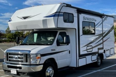 Family time OR just an escape?  Book our 2022 Easy to Drive 24.5 ft RV!