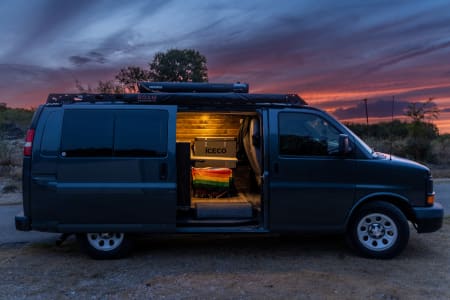 2014 Chevrolet Express AWD - Solar - Electric cooler