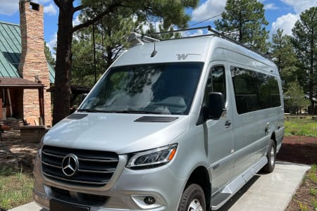 2022 Mercedes 4x4 Winnebago ERA 70x Luxury