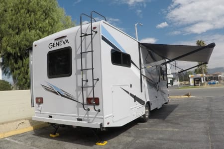 RV Rental riverside,California-(CA)