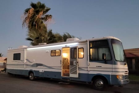 Yuma AZ 2000 (Remodeled 2021) Pace-Arrow Pace-Arrow W/optional pull behind trailer