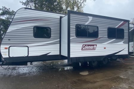 Keizer OR 2018 Dutchmen Coleman Lantern