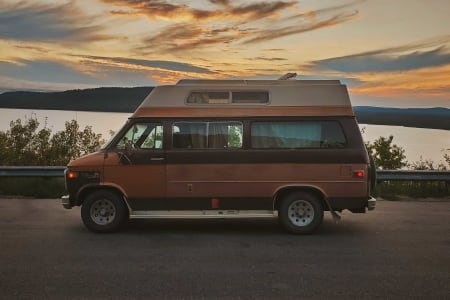 'ACE VANDURA' - 1979 GMC Vandura 2500 (TV, FRIDGE, BT STEREO, STOVE, HEAT)