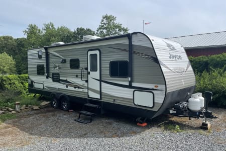 Northern Paws Pet-Friendly Arctic RV!