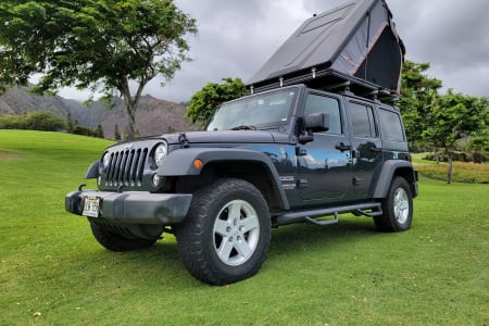 Jeep Wrangler by Easy Camping Maui