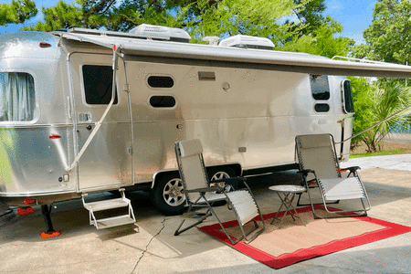 Meet Esther your Airstream Experience w/Golf Course View