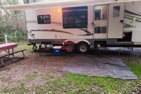 2005 Cedar Creek Fifth Wheel