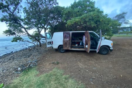 Paia HI Maui CamperVan 3: Cozy, Stealth & Powered!
