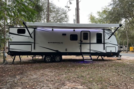 Jacksonville FL Like New 2021 Cruiser Embrace EL280 King bed w Bunk Room sleeps 9