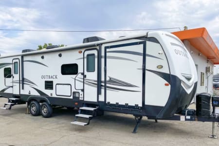 2018 Keystone RV Outback Super-Lite Toy Hauler