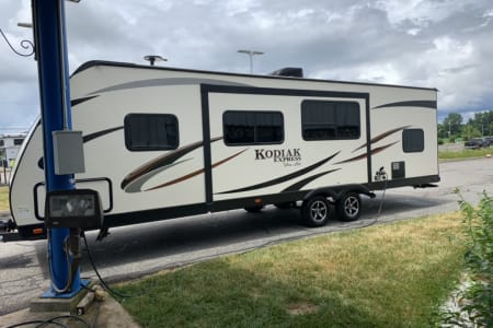 32 ft 2018 Dutchmen Kodiak Express