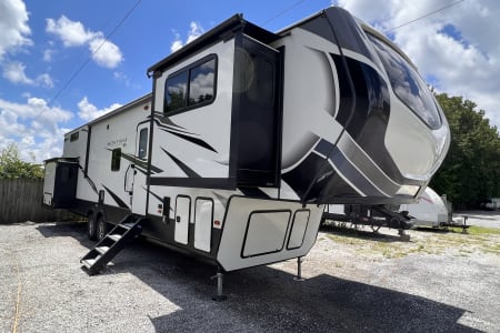 2020 Keystone RV Montana High Country
