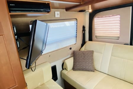 Apache JunctionRV rentals