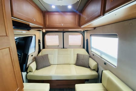 Apache JunctionRV rentals